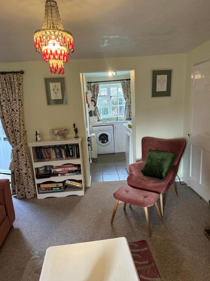 2 Bedroomed Cottage Near Quay 布莱克尼 外观 照片