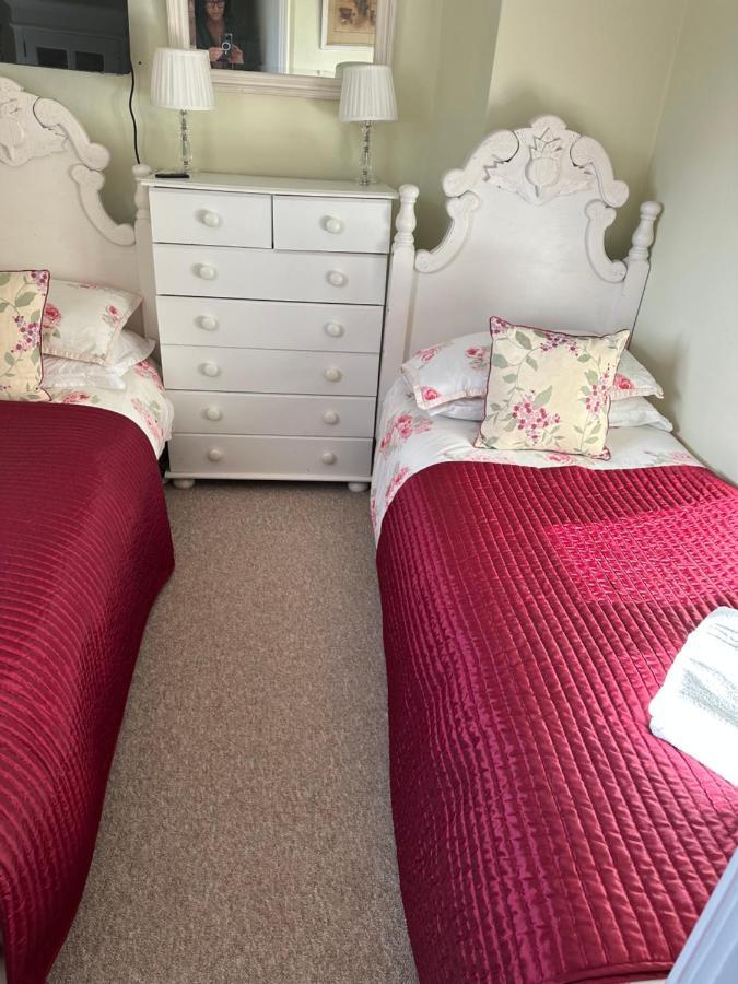 2 Bedroomed Cottage Near Quay 布莱克尼 外观 照片