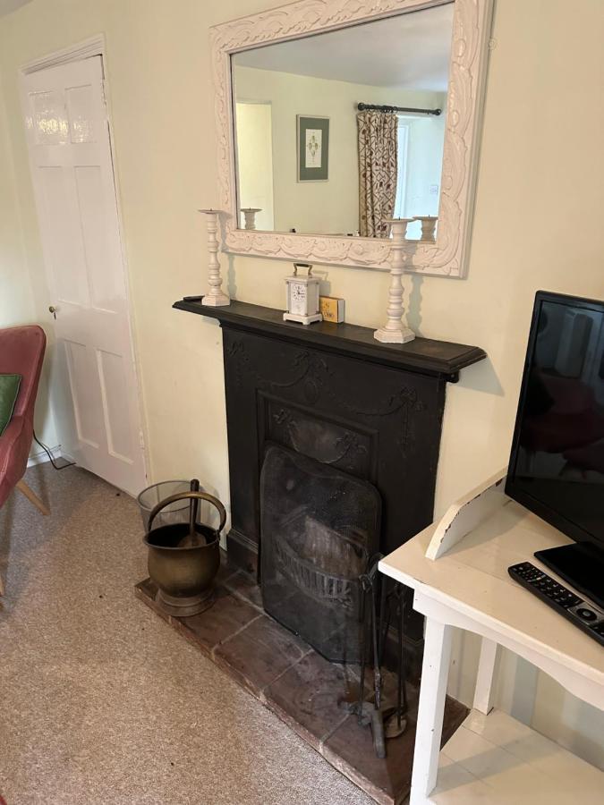 2 Bedroomed Cottage Near Quay 布莱克尼 外观 照片