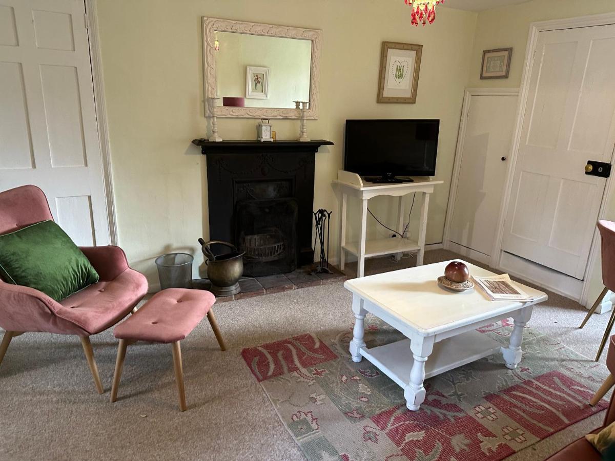 2 Bedroomed Cottage Near Quay 布莱克尼 外观 照片