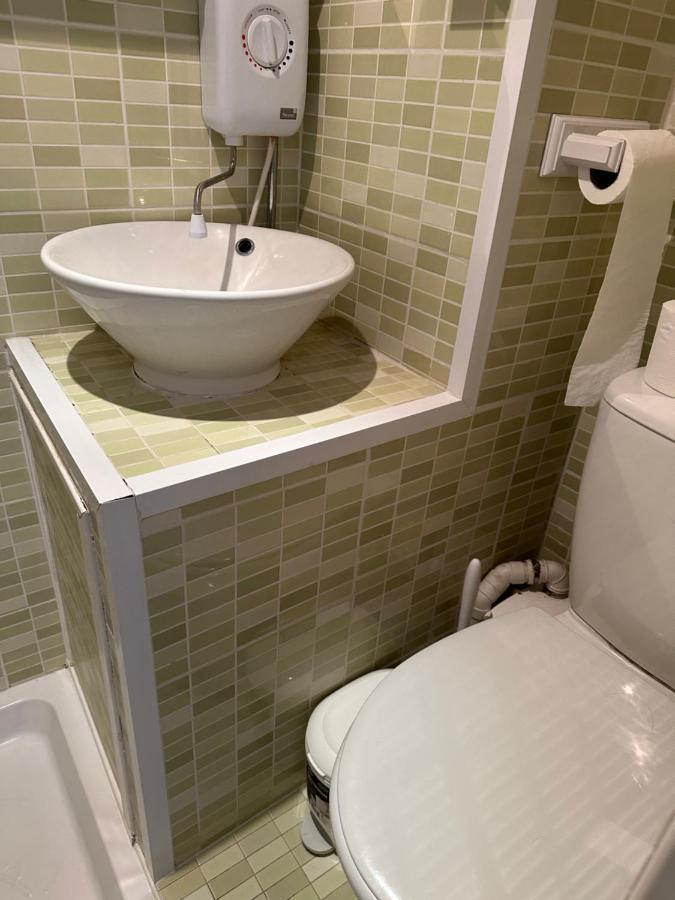 2 Bedroomed Cottage Near Quay 布莱克尼 外观 照片