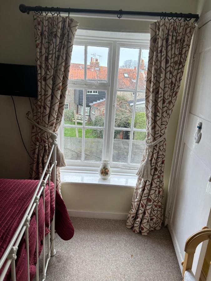 2 Bedroomed Cottage Near Quay 布莱克尼 外观 照片